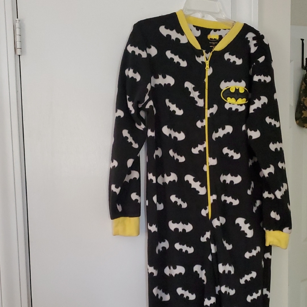 DONATING SOON Batman Black and Yellow Onesie - Picture 3 of 6